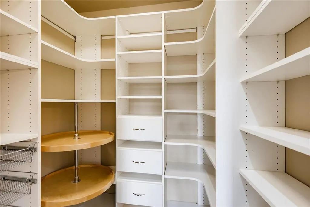 4731 Mystic Drive, Sandy Springs, Georgia 30342, 6 Bedrooms Bedrooms, ,6 BathroomsBathrooms,Residential,Sold,4731 Mystic Drive,6658978