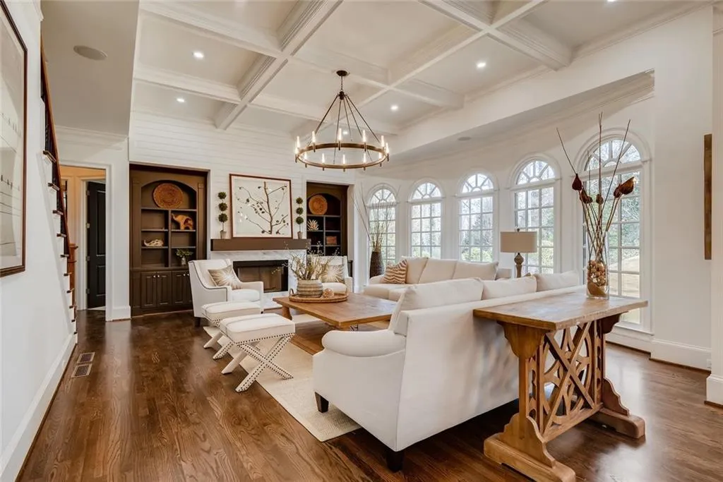 4731 Mystic Drive, Sandy Springs, Georgia 30342, 6 Bedrooms Bedrooms, ,6 BathroomsBathrooms,Residential,Sold,4731 Mystic Drive,6658978