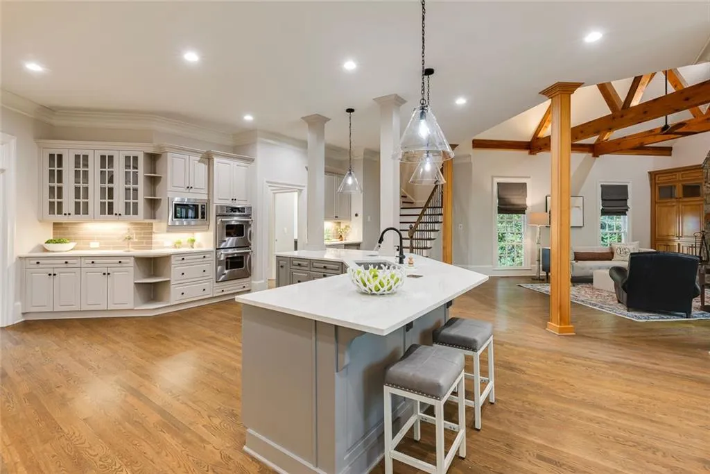 314 Caruso Court, Sandy Springs, Georgia 30350, 6 Bedrooms Bedrooms, ,5 BathroomsBathrooms,Residential,For Sale,314 Caruso Court,7586219