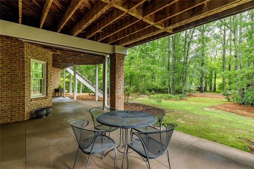 314 Caruso Court, Sandy Springs, Georgia 30350, 6 Bedrooms Bedrooms, ,5 BathroomsBathrooms,Residential,Sold,314 Caruso Court,7586219