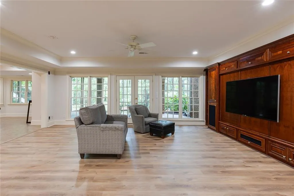 314 Caruso Court, Sandy Springs, Georgia 30350, 6 Bedrooms Bedrooms, ,5 BathroomsBathrooms,Residential,Sold,314 Caruso Court,7586219