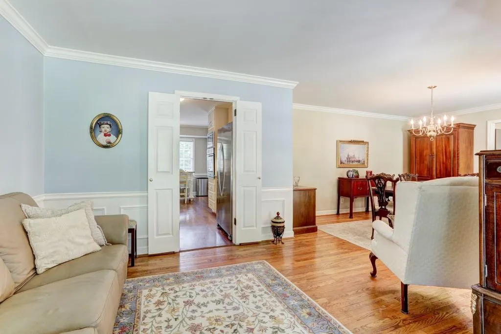 470 Colewood Way, Sandy Springs, Georgia 30328, 5 Bedrooms Bedrooms, ,3 BathroomsBathrooms,Residential,Sold,470 Colewood Way,6546620