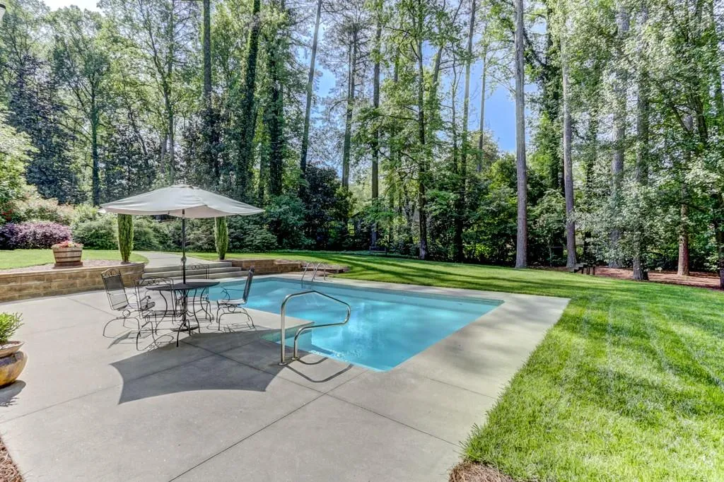 470 Colewood Way, Sandy Springs, Georgia 30328, 5 Bedrooms Bedrooms, ,3 BathroomsBathrooms,Residential,Sold,470 Colewood Way,6546620