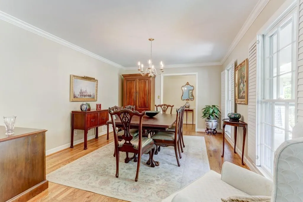 470 Colewood Way, Sandy Springs, Georgia 30328, 5 Bedrooms Bedrooms, ,3 BathroomsBathrooms,Residential,Sold,470 Colewood Way,6546620
