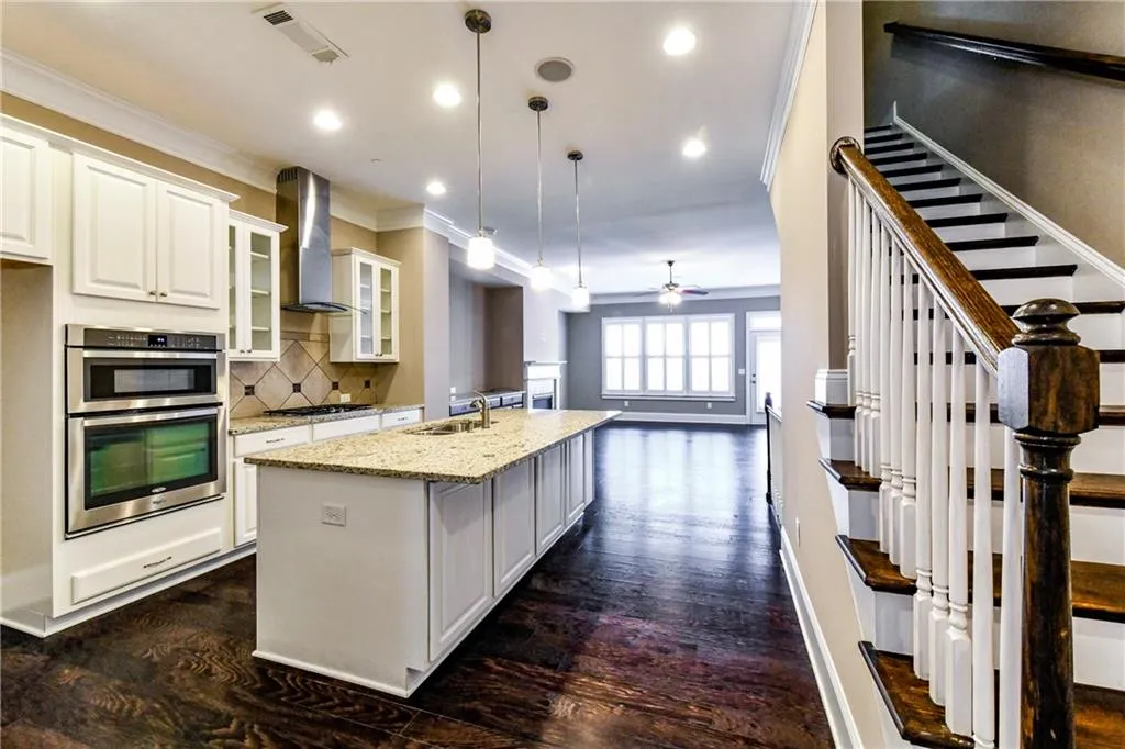 202 Alderwood Point, Atlanta, Georgia 30328, 3 Bedrooms Bedrooms, ,3 BathroomsBathrooms,Residential,Sold,202 Alderwood Point,6501656