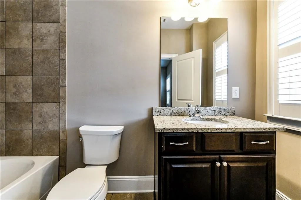 202 Alderwood Point, Atlanta, Georgia 30328, 3 Bedrooms Bedrooms, ,3 BathroomsBathrooms,Residential,Sold,202 Alderwood Point,6501656