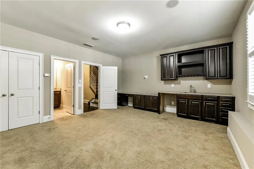 202 Alderwood Point, Atlanta, Georgia 30328, 3 Bedrooms Bedrooms, ,3 BathroomsBathrooms,Residential,Sold,202 Alderwood Point,6501656