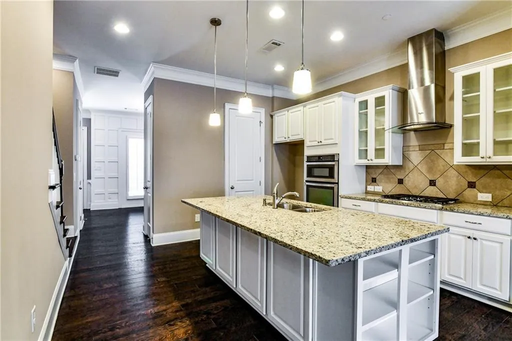 202 Alderwood Point, Atlanta, Georgia 30328, 3 Bedrooms Bedrooms, ,3 BathroomsBathrooms,Residential,Sold,202 Alderwood Point,6501656