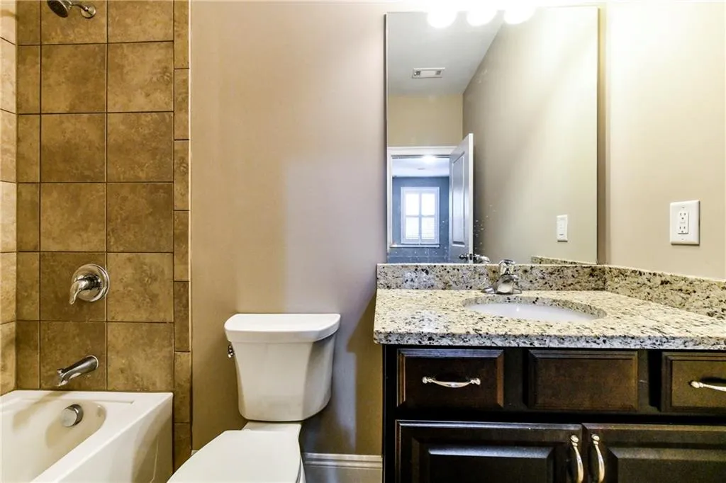 202 Alderwood Point, Atlanta, Georgia 30328, 3 Bedrooms Bedrooms, ,3 BathroomsBathrooms,Residential,Sold,202 Alderwood Point,6501656