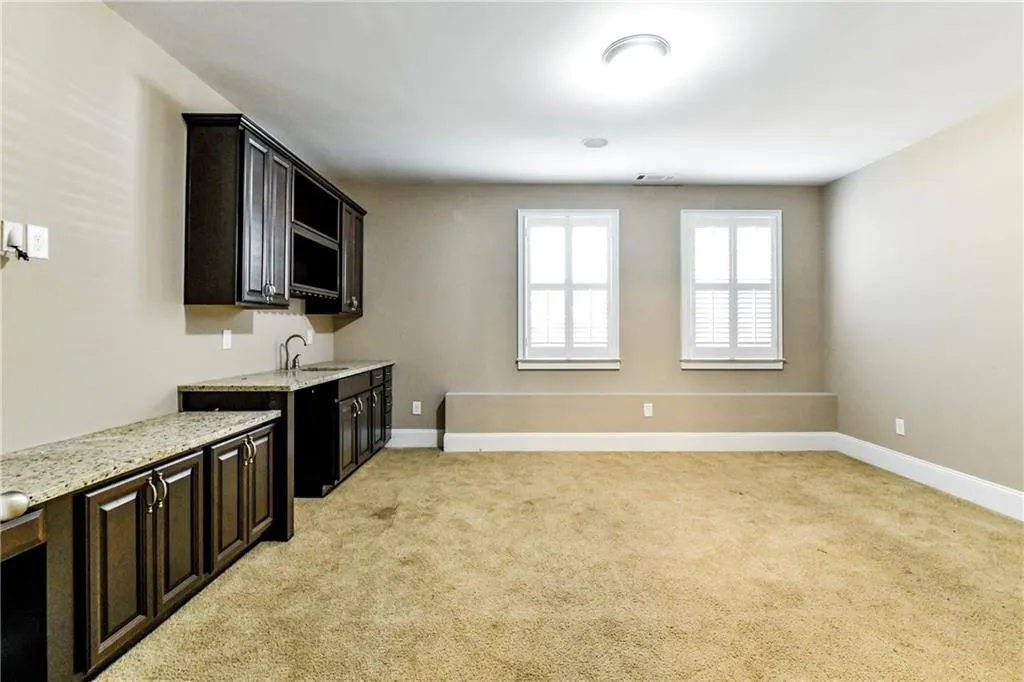 202 Alderwood Point, Atlanta, Georgia 30328, 3 Bedrooms Bedrooms, ,3 BathroomsBathrooms,Residential,Sold,202 Alderwood Point,6501656