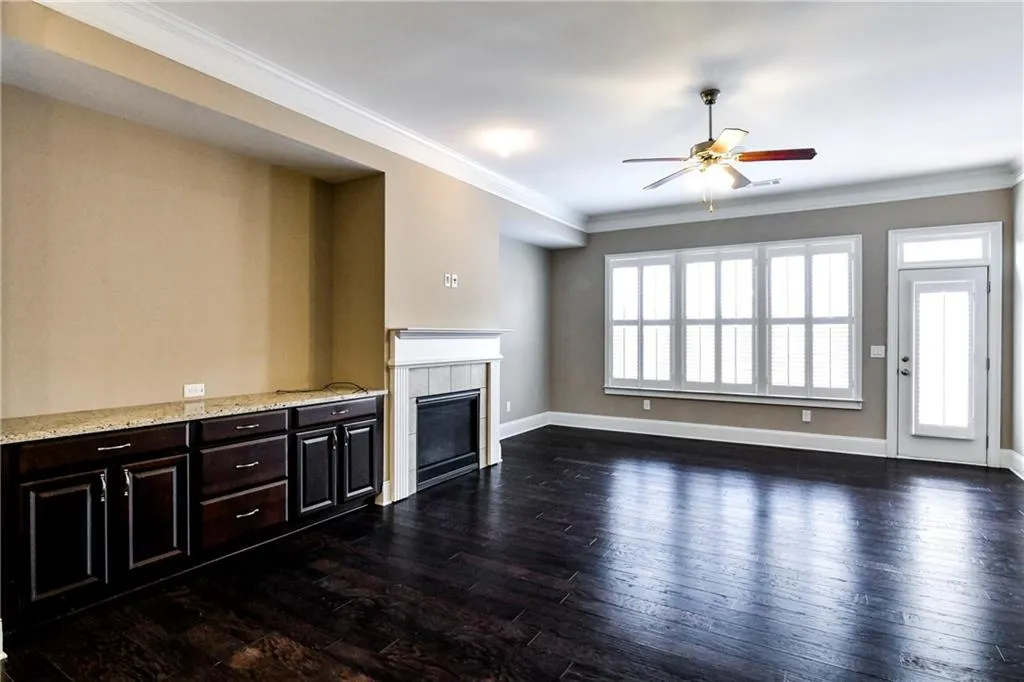 202 Alderwood Point, Atlanta, Georgia 30328, 3 Bedrooms Bedrooms, ,3 BathroomsBathrooms,Residential,Sold,202 Alderwood Point,6501656