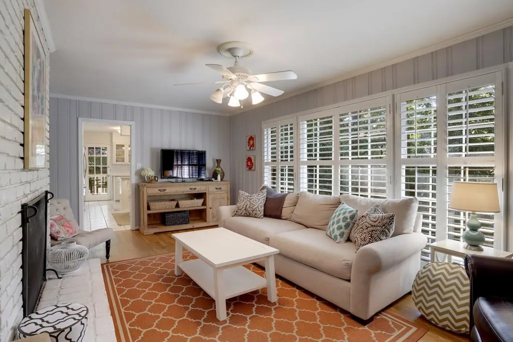 565 Franklin Road, Atlanta, Georgia 30342, 4 Bedrooms Bedrooms, ,3 BathroomsBathrooms,Residential,Sold,565 Franklin Road,5758139