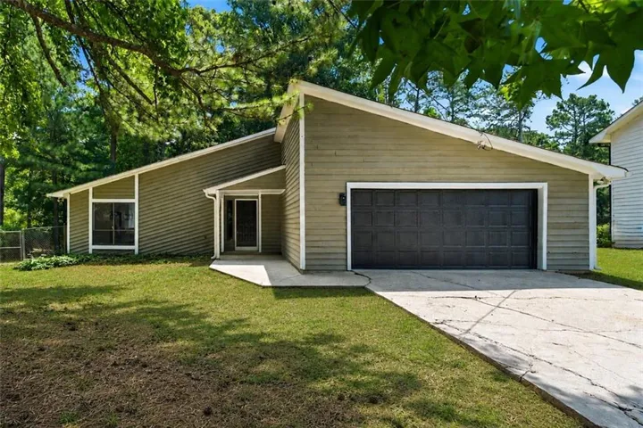 6350 Beethoven Circle, Riverdale, Georgia 30296