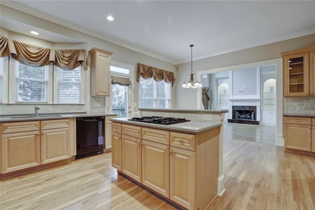 710 Glenferry Trail, Sandy Springs, Georgia 30328, 5 Bedrooms Bedrooms, ,5 BathroomsBathrooms,Residential,Sold,710 Glenferry Trail,5904770