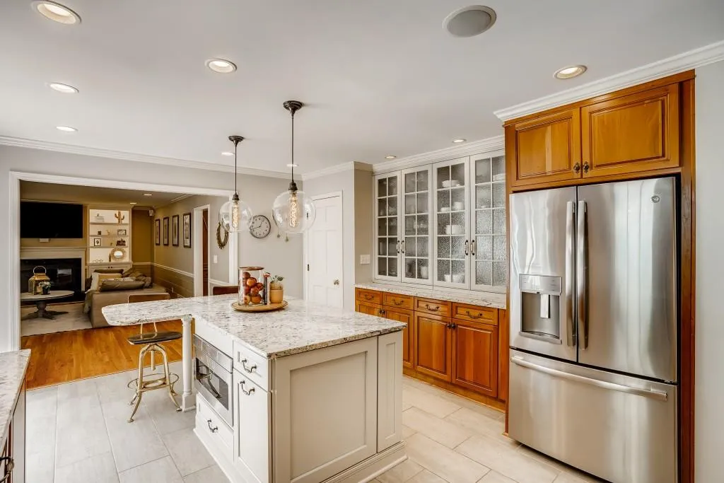 930 Edgewater Court, Sandy Springs, Georgia 30328, 5 Bedrooms Bedrooms, ,4 BathroomsBathrooms,Residential,Sold,930 Edgewater Court,6866838