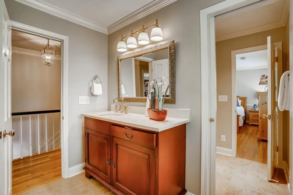 930 Edgewater Court, Sandy Springs, Georgia 30328, 5 Bedrooms Bedrooms, ,4 BathroomsBathrooms,Residential,Sold,930 Edgewater Court,6866838