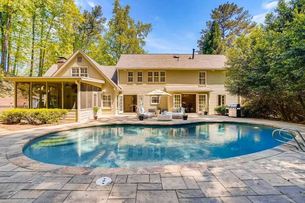 930 Edgewater Court, Sandy Springs, Georgia 30328, 5 Bedrooms Bedrooms, ,4 BathroomsBathrooms,Residential,Sold,930 Edgewater Court,6866838
