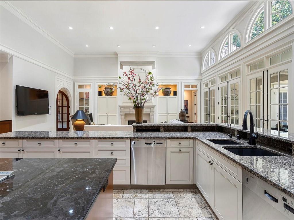 500 Chestnut Rose Lane, Atlanta, Georgia 30327, 7 Bedrooms Bedrooms, ,8 BathroomsBathrooms,Residential,Sold,500 Chestnut Rose Lane,7264731