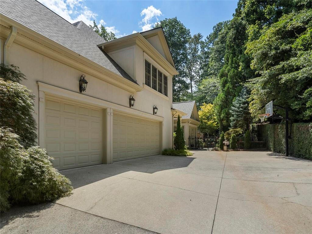 500 Chestnut Rose Lane, Atlanta, Georgia 30327, 7 Bedrooms Bedrooms, ,8 BathroomsBathrooms,Residential,Sold,500 Chestnut Rose Lane,7264731