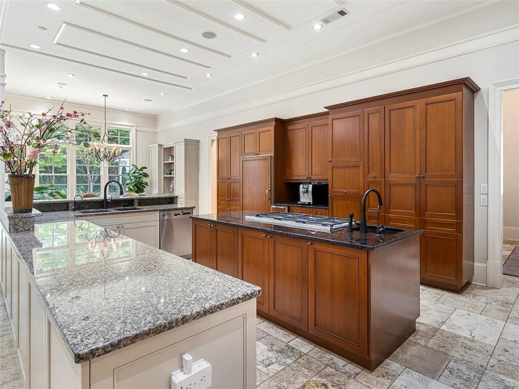 500 Chestnut Rose Lane, Atlanta, Georgia 30327, 7 Bedrooms Bedrooms, ,8 BathroomsBathrooms,Residential,Sold,500 Chestnut Rose Lane,7264731