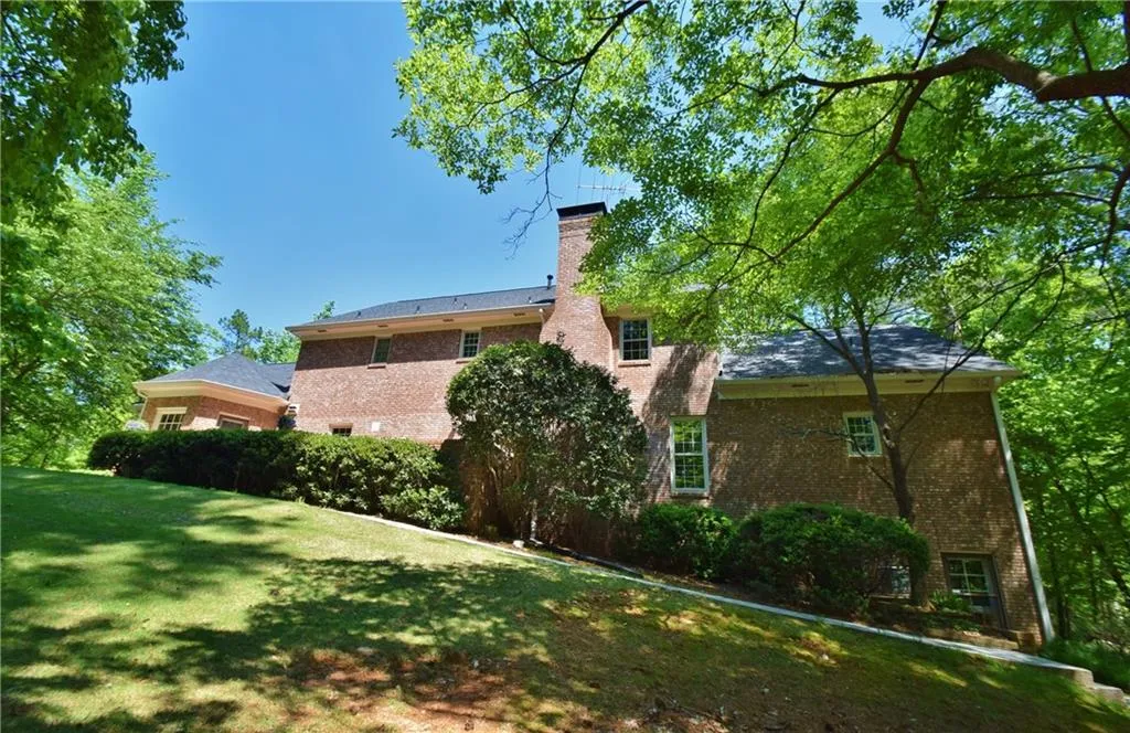8150 Habersham Waters Road, Sandy Springs, Georgia 30350, 4 Bedrooms Bedrooms, ,3 BathroomsBathrooms,Residential,Sold,8150 Habersham Waters Road,6005859