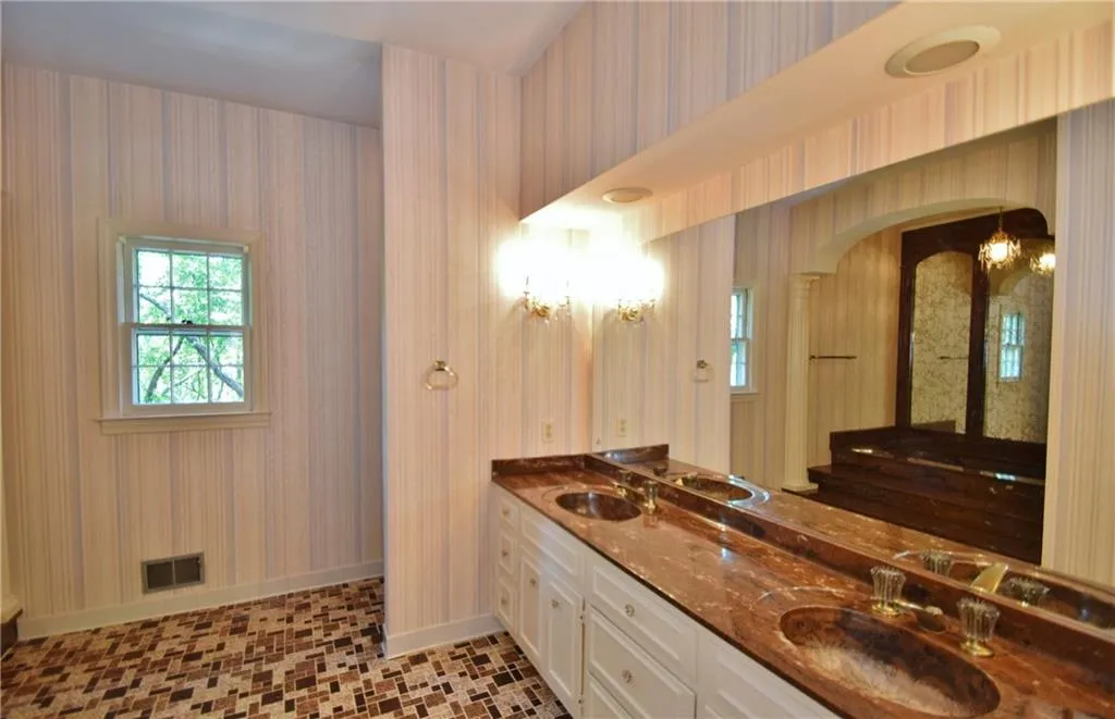 8150 Habersham Waters Road, Sandy Springs, Georgia 30350, 4 Bedrooms Bedrooms, ,3 BathroomsBathrooms,Residential,Sold,8150 Habersham Waters Road,6005859