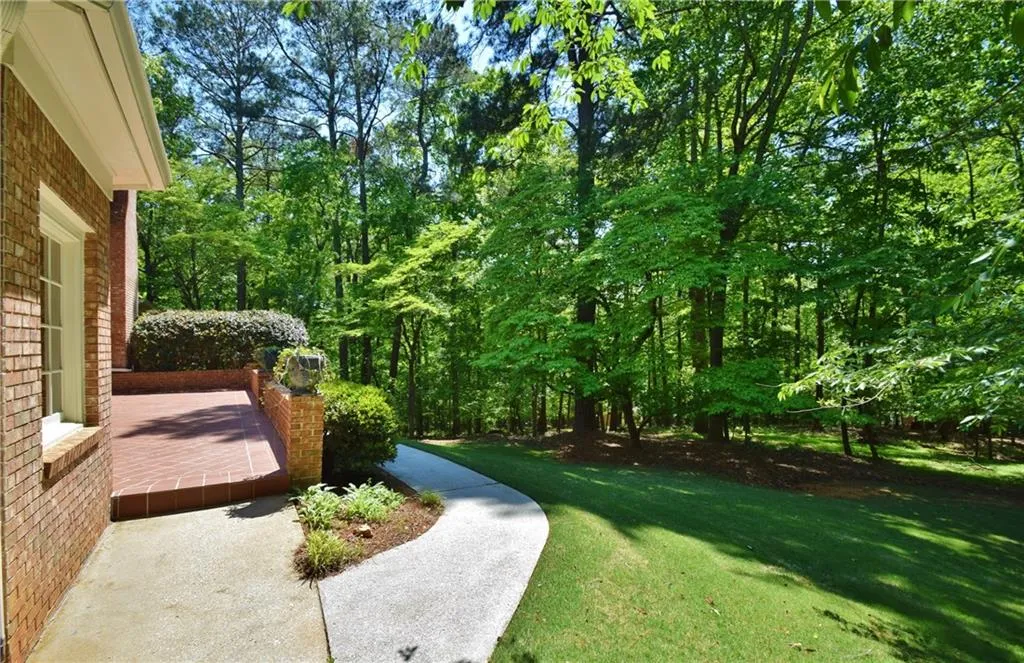 8150 Habersham Waters Road, Sandy Springs, Georgia 30350, 4 Bedrooms Bedrooms, ,3 BathroomsBathrooms,Residential,Sold,8150 Habersham Waters Road,6005859