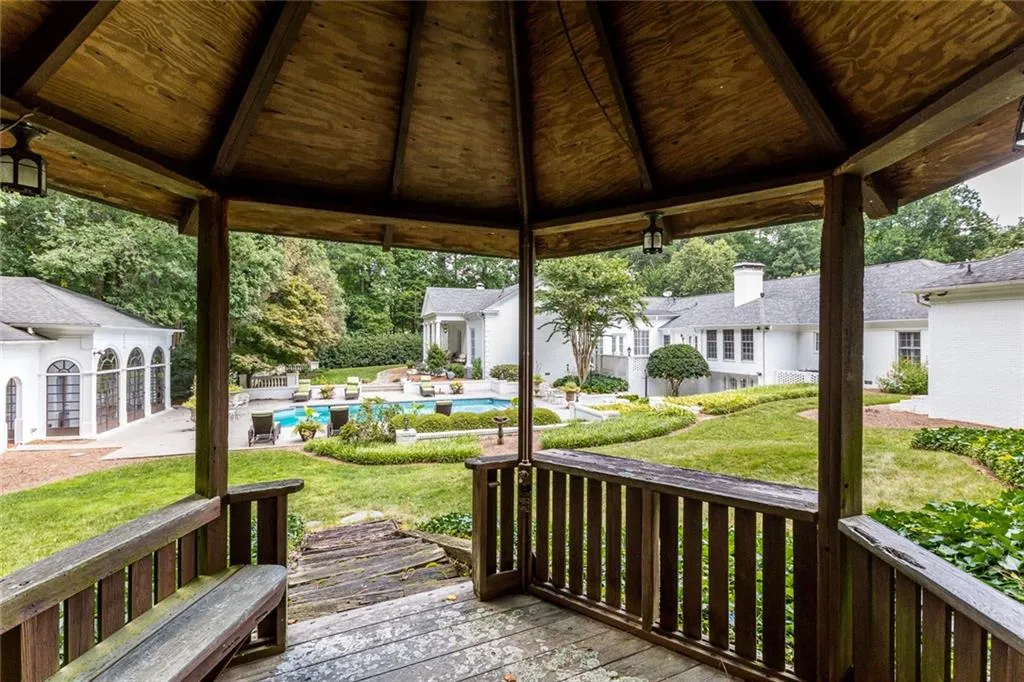 6330 Riverside Drive Nw, Sandy Springs, Georgia 30328, 6 Bedrooms Bedrooms, ,7 BathroomsBathrooms,Residential,Sold,6330 Riverside Drive Nw,6682224