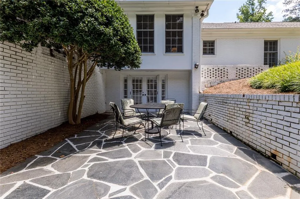 6330 Riverside Drive Nw, Sandy Springs, Georgia 30328, 6 Bedrooms Bedrooms, ,7 BathroomsBathrooms,Residential,Sold,6330 Riverside Drive Nw,6682224