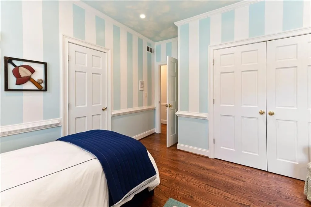 6330 Riverside Drive Nw, Sandy Springs, Georgia 30328, 6 Bedrooms Bedrooms, ,7 BathroomsBathrooms,Residential,Sold,6330 Riverside Drive Nw,6682224