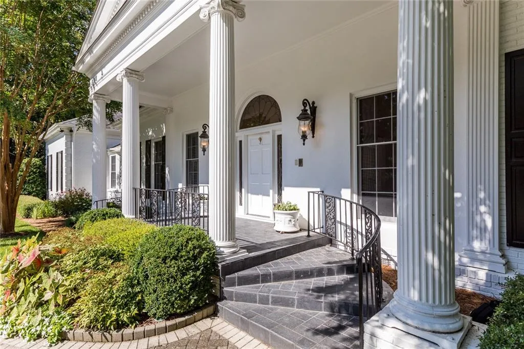 6330 Riverside Drive Nw, Sandy Springs, Georgia 30328, 6 Bedrooms Bedrooms, ,7 BathroomsBathrooms,Residential,Sold,6330 Riverside Drive Nw,6682224