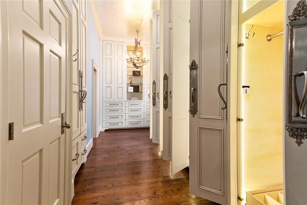 6330 Riverside Drive Nw, Sandy Springs, Georgia 30328, 6 Bedrooms Bedrooms, ,7 BathroomsBathrooms,Residential,Sold,6330 Riverside Drive Nw,6682224