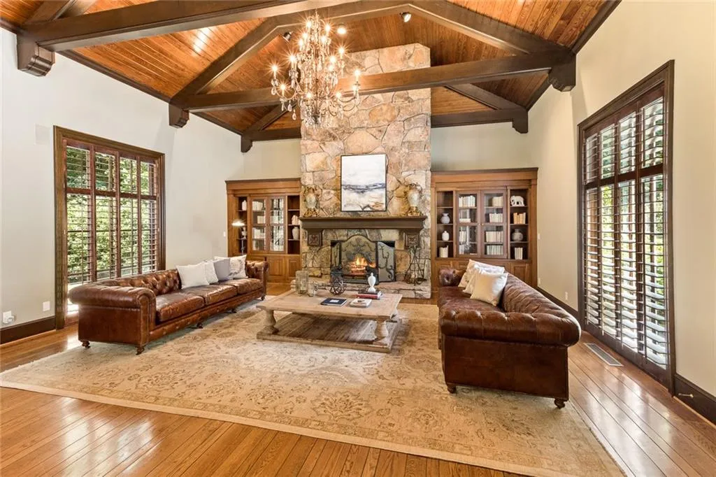 6330 Riverside Drive Nw, Sandy Springs, Georgia 30328, 6 Bedrooms Bedrooms, ,7 BathroomsBathrooms,Residential,Sold,6330 Riverside Drive Nw,6682224