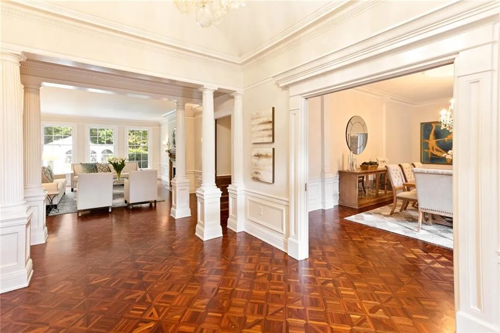 6330 Riverside Drive Nw, Sandy Springs, Georgia 30328, 6 Bedrooms Bedrooms, ,7 BathroomsBathrooms,Residential,Sold,6330 Riverside Drive Nw,6682224