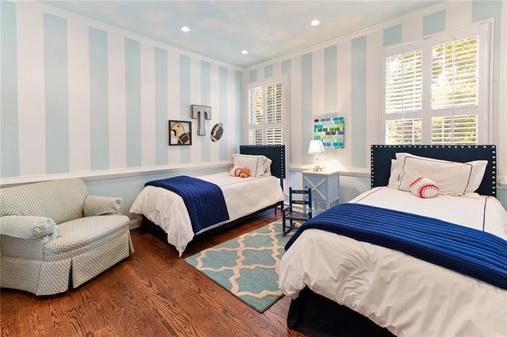 6330 Riverside Drive Nw, Sandy Springs, Georgia 30328, 6 Bedrooms Bedrooms, ,7 BathroomsBathrooms,Residential,Sold,6330 Riverside Drive Nw,6682224