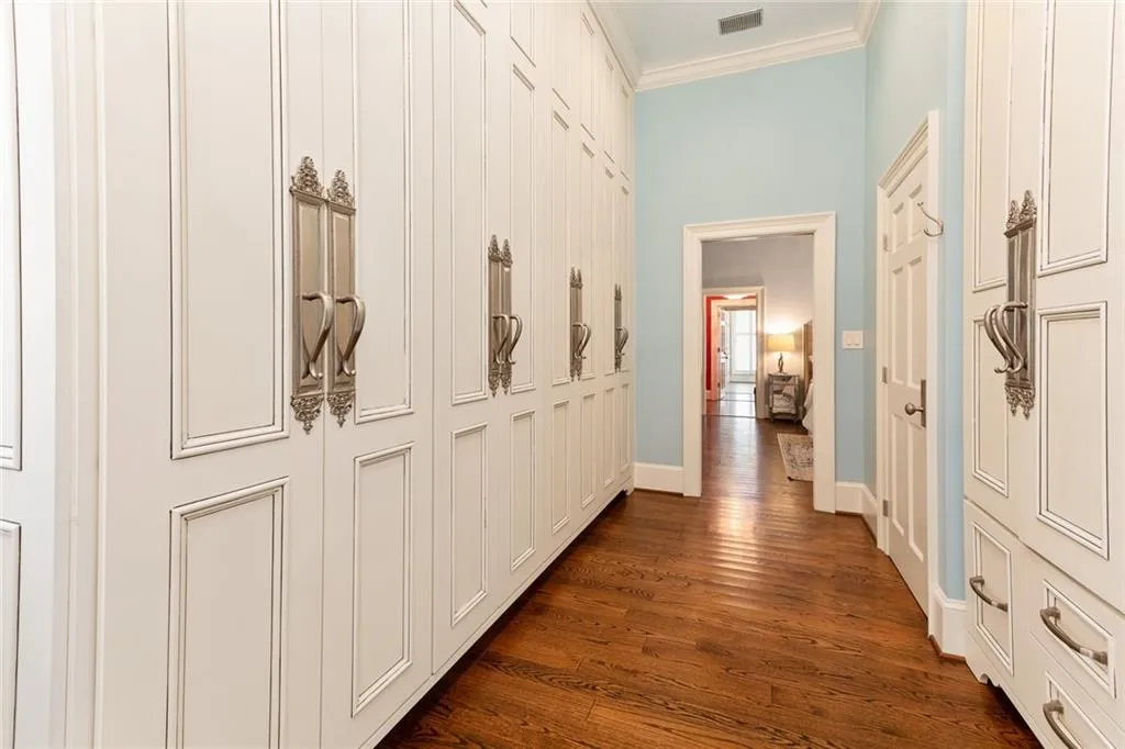 6330 Riverside Drive Nw, Sandy Springs, Georgia 30328, 6 Bedrooms Bedrooms, ,7 BathroomsBathrooms,Residential,Sold,6330 Riverside Drive Nw,6682224