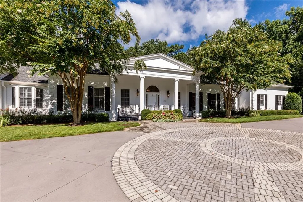 6330 Riverside Drive Nw, Sandy Springs, Georgia 30328, 6 Bedrooms Bedrooms, ,7 BathroomsBathrooms,Residential,Sold,6330 Riverside Drive Nw,6682224
