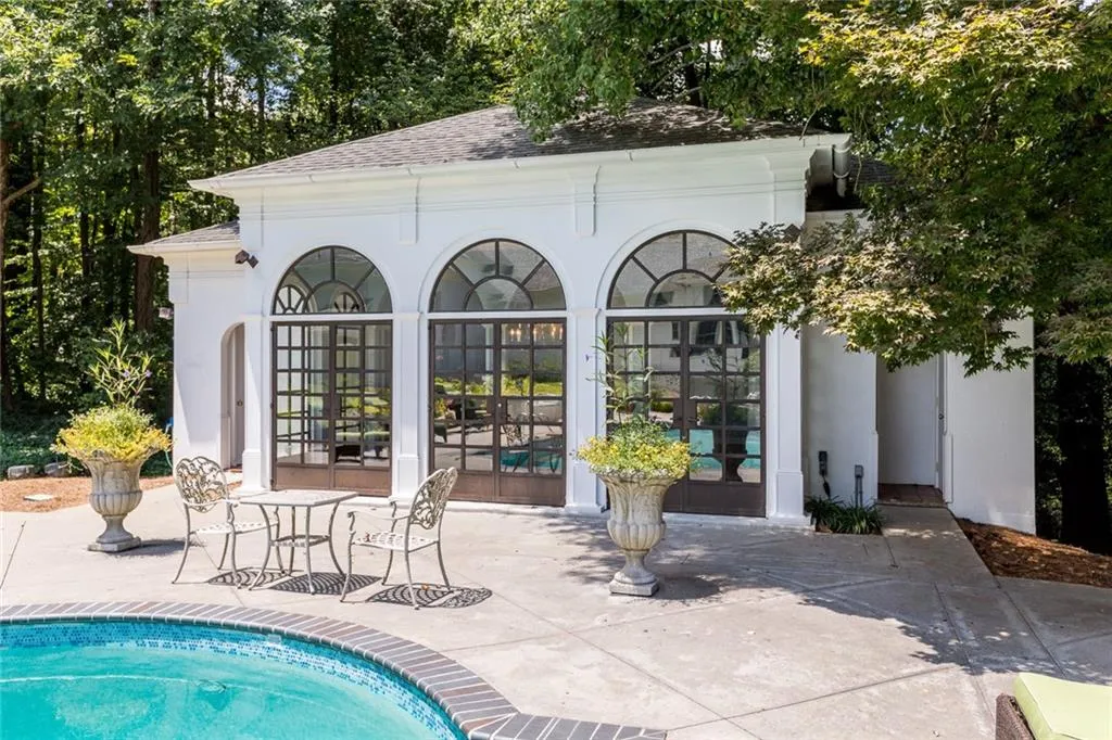 6330 Riverside Drive Nw, Sandy Springs, Georgia 30328, 6 Bedrooms Bedrooms, ,7 BathroomsBathrooms,Residential,Sold,6330 Riverside Drive Nw,6682224