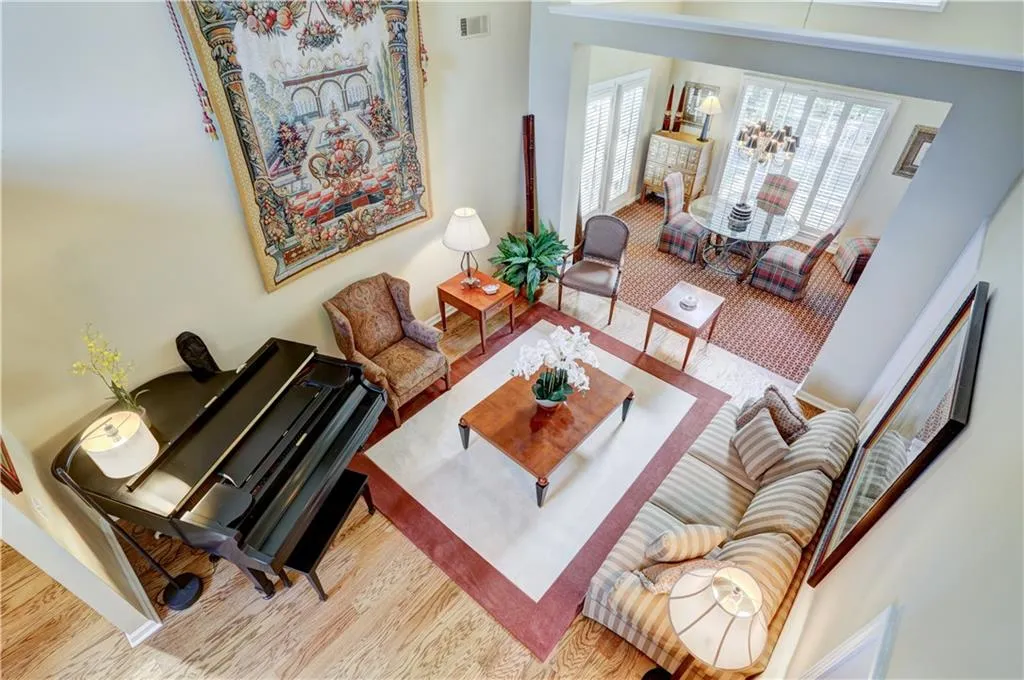 920 Lancaster Way, Sandy Springs, Georgia 30328, 3 Bedrooms Bedrooms, ,2 BathroomsBathrooms,Residential,Sold,920 Lancaster Way,6617955