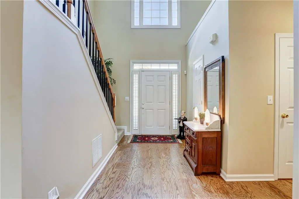 920 Lancaster Way, Sandy Springs, Georgia 30328, 3 Bedrooms Bedrooms, ,2 BathroomsBathrooms,Residential,Sold,920 Lancaster Way,6617955