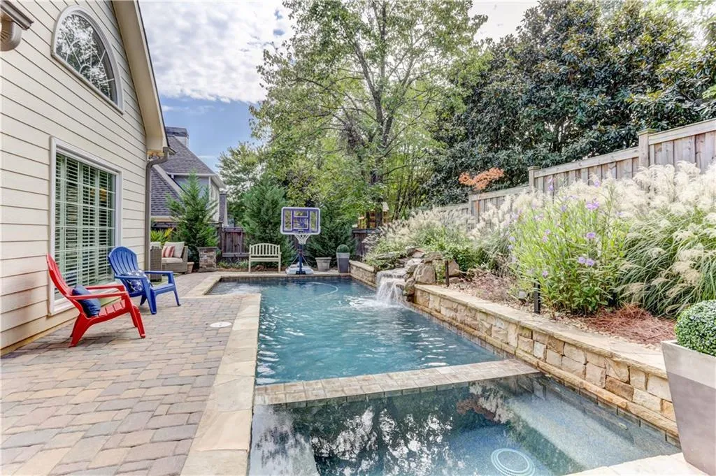 920 Lancaster Way, Sandy Springs, Georgia 30328, 3 Bedrooms Bedrooms, ,2 BathroomsBathrooms,Residential,Sold,920 Lancaster Way,6617955