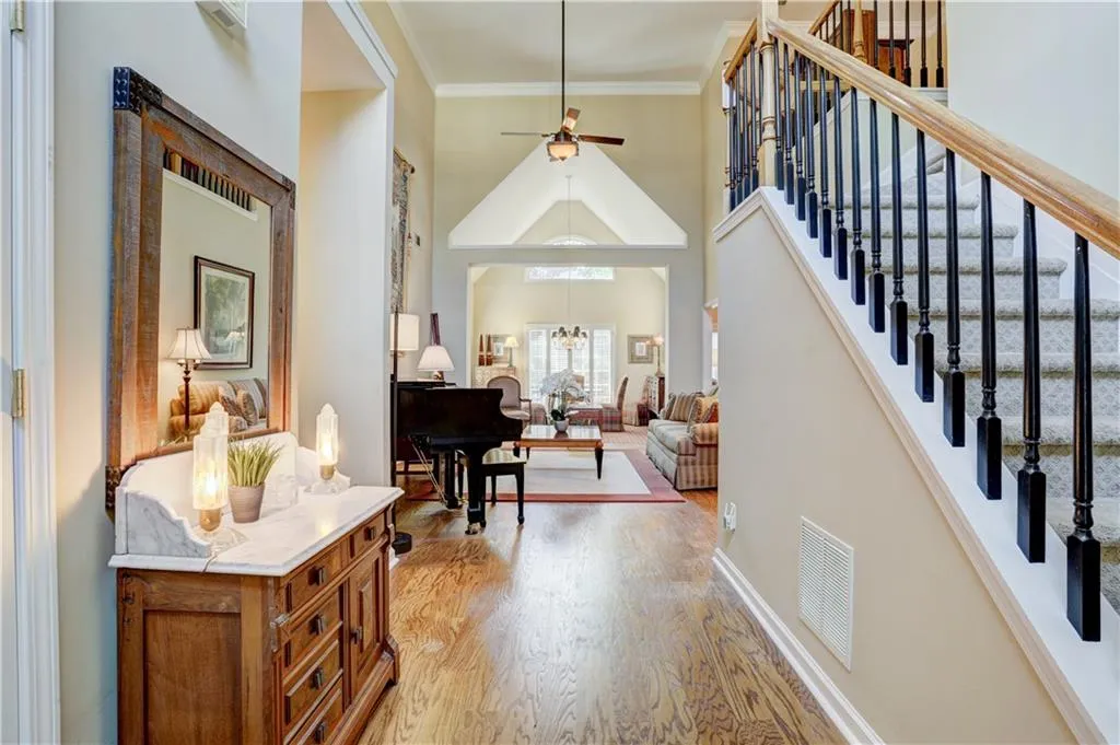 920 Lancaster Way, Sandy Springs, Georgia 30328, 3 Bedrooms Bedrooms, ,2 BathroomsBathrooms,Residential,Sold,920 Lancaster Way,6617955
