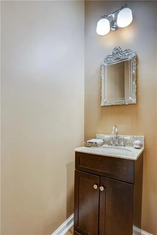 920 Lancaster Way, Sandy Springs, Georgia 30328, 3 Bedrooms Bedrooms, ,2 BathroomsBathrooms,Residential,Sold,920 Lancaster Way,6617955
