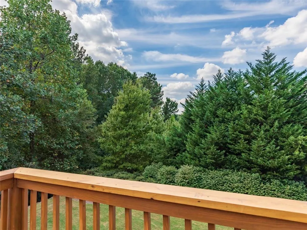7205 Highland Bluff, Sandy Springs, Georgia 30328, 3 Bedrooms Bedrooms, ,3 BathroomsBathrooms,Residential,Sold,7205 Highland Bluff,6082369