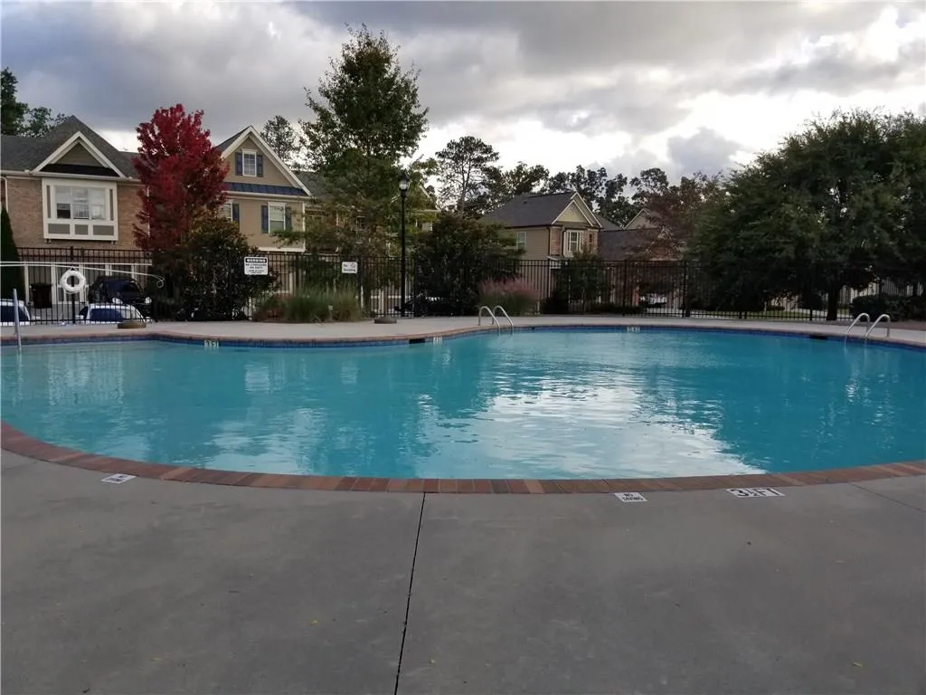 7205 Highland Bluff, Sandy Springs, Georgia 30328, 3 Bedrooms Bedrooms, ,3 BathroomsBathrooms,Residential,Sold,7205 Highland Bluff,6082369