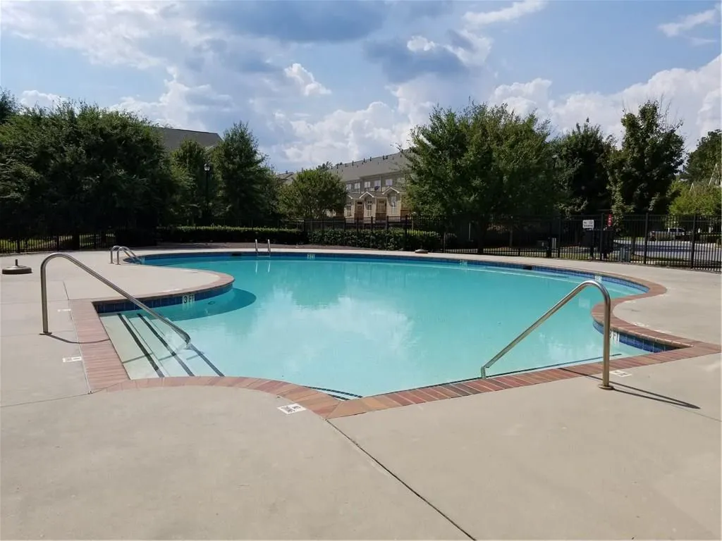 7205 Highland Bluff, Sandy Springs, Georgia 30328, 3 Bedrooms Bedrooms, ,3 BathroomsBathrooms,Residential,Sold,7205 Highland Bluff,6082369