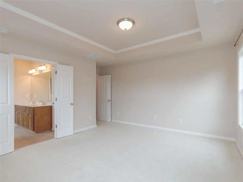 7205 Highland Bluff, Sandy Springs, Georgia 30328, 3 Bedrooms Bedrooms, ,3 BathroomsBathrooms,Residential,Sold,7205 Highland Bluff,6082369