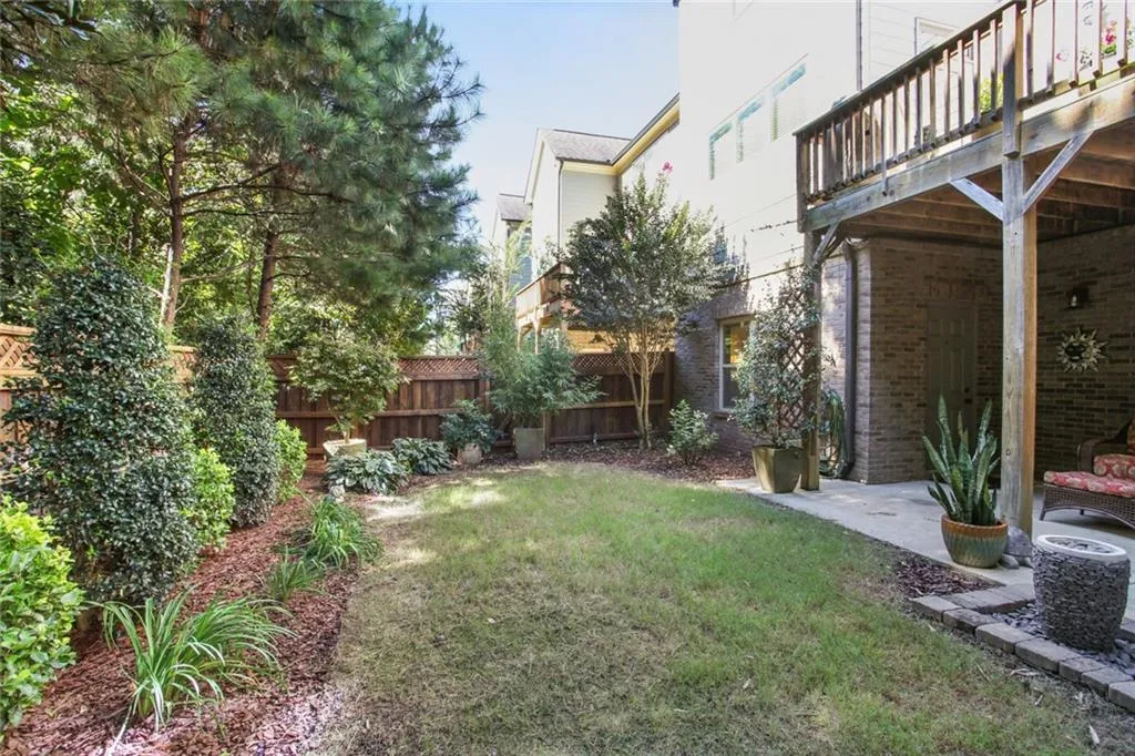 7845 Highland Bluff, Atlanta, Georgia 30328, 4 Bedrooms Bedrooms, ,3 BathroomsBathrooms,Residential,Sold,7845 Highland Bluff,6943132