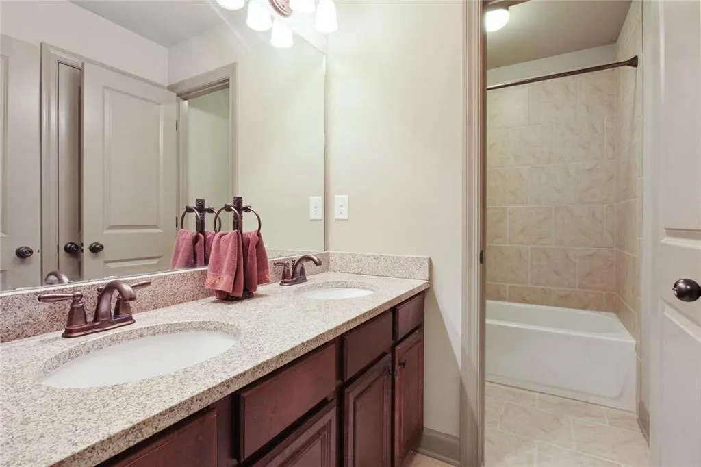 7845 Highland Bluff, Atlanta, Georgia 30328, 4 Bedrooms Bedrooms, ,3 BathroomsBathrooms,Residential,Sold,7845 Highland Bluff,6943132