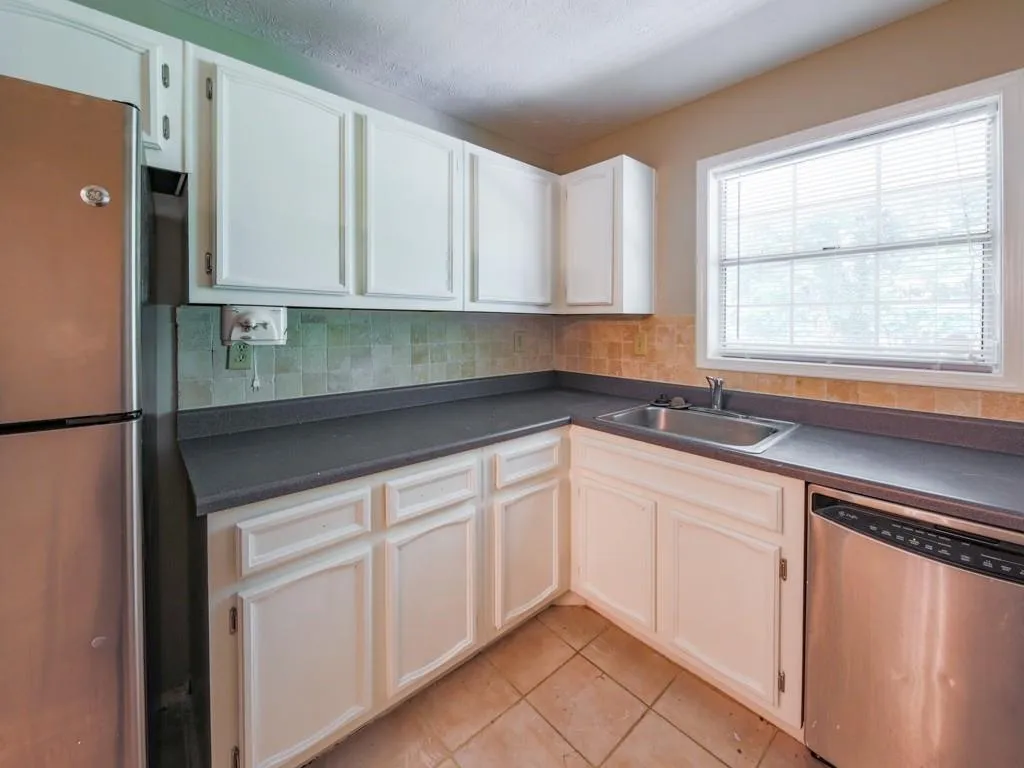 1310 Natchez Trace Unit 1310, Sandy Springs, Georgia 30350, 2 Bedrooms Bedrooms, ,1 BathroomBathrooms,Residential,Sold,1310 Natchez Trace Unit 1310,5580169